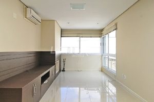 Apartamento para alugar com 78m², 2 dormitórios, 3 vagas no bairro Bela Vista em Porto Alegre - Foto 3