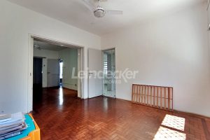 Casa Comercial para alugar com 350m², 4 dormitórios, 4 vagas no bairro Auxiliadora em Porto Alegre - Foto 5