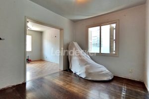 Casa Comercial para alugar com 350m², 4 dormitórios, 4 vagas no bairro Auxiliadora em Porto Alegre - Foto 16