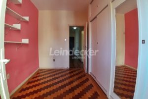 Casa Comercial para alugar com 235m², 4 dormitórios, 2 vagas no bairro Petrópolis em Porto Alegre - Foto 9