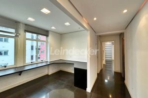 Sala para alugar com 81m², 2 vagas no bairro Menino Deus em Porto Alegre - Foto 6