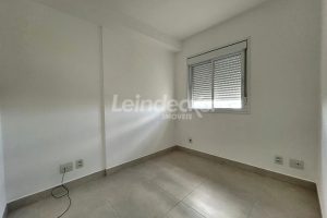 Apartamento para alugar com 64m², 2 dormitórios, 1 vaga no bairro Humaitá em Porto Alegre - Foto 8