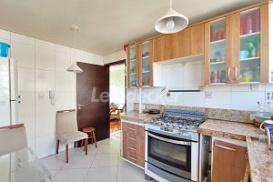 Cobertura para alugar com 252m², 3 dormitórios, 1 vaga no bairro Santa Cecilia em Porto Alegre - Foto 12