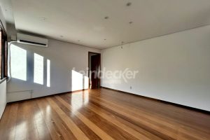 Apartamento para alugar com 75m², 2 dormitórios, 2 vagas no bairro Santa Cecilia em Porto Alegre - Foto 2
