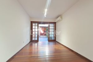 Apartamento para alugar com 80m², 3 dormitórios, 1 vaga no bairro Petrópolis em Porto Alegre - Foto 2