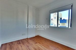 Apartamento para alugar com 71m², 2 dormitórios, 2 vagas no bairro Higienópolis em Porto Alegre - Foto 8