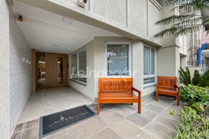 Apartamento para alugar com 71m², 2 dormitórios, 2 vagas no bairro Higienópolis em Porto Alegre - Foto 28