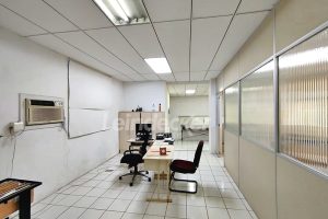 Depósito para alugar com 1.300m², 2 vagas no bairro Floresta em Porto Alegre - Foto 4