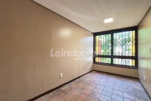 Casa para alugar com 230m², 5 dormitórios, 1 vaga no bairro Centro em Porto Alegre - Foto 6
