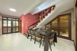 Casa para alugar com 230m², 5 dormitórios, 1 vaga no bairro Centro em Porto Alegre - Foto 9
