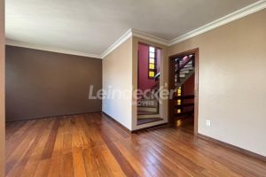 Casa para alugar com 230m², 5 dormitórios, 1 vaga no bairro Centro em Porto Alegre - Foto 15