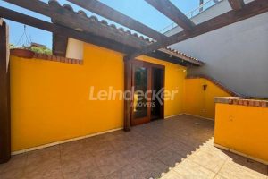 Casa para alugar com 230m², 5 dormitórios, 1 vaga no bairro Centro em Porto Alegre - Foto 30