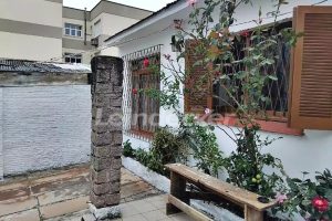 Casa para alugar com 116m², 2 dormitórios, 2 vagas no bairro Santana em Porto Alegre - Foto 2