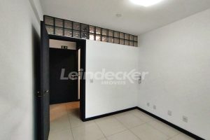 Sala para alugar com 32m² no bairro Rio Branco em Porto Alegre - Foto 5