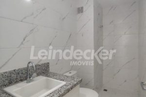 Apartamento para alugar com 70m², 3 dormitórios, 1 vaga no bairro Sarandi em Porto Alegre - Foto 17
