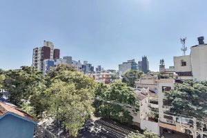 Apartamento para alugar com 104m², 3 dormitórios, 2 vagas no bairro Petrópolis em Porto Alegre - Foto 30
