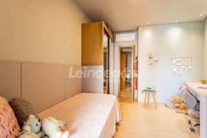 Casa para alugar com 96m², 3 dormitórios, 2 vagas no bairro Jardim Itu Sabará em Porto Alegre - Foto 17