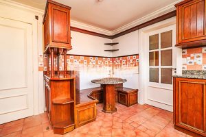Casa Comercial para alugar com 430m², 5 dormitórios, 6 vagas no bairro Menino Deus em Porto Alegre - Foto 6