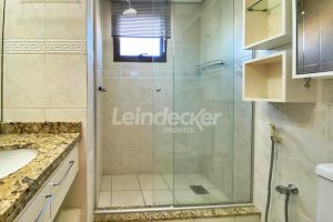 Apartamento para alugar com 86m², 2 dormitórios, 2 vagas no bairro Petrópolis em Porto Alegre - Foto 17