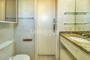 Apartamento para alugar com 86m², 2 dormitórios, 2 vagas no bairro Petrópolis em Porto Alegre - Foto 18