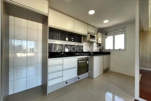 Apartamento para alugar com 57m², 2 dormitórios, 1 vaga no bairro Alto Petrópolis em Porto Alegre - Foto 2