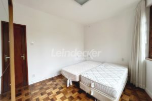 Apartamento para alugar com 76m², 2 dormitórios no bairro Rio Branco em Porto Alegre - Foto 9