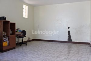 Casa à venda com 236m², 3 dormitórios, 4 vagas no bairro Menino Deus em Porto Alegre - Foto 15