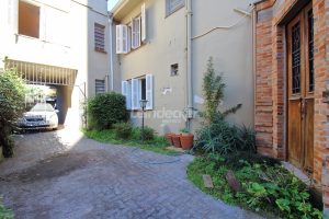 Casa à venda com 286m², 3 dormitórios, 1 suíte, 6 vagas no bairro Auxiliadora em Porto Alegre - Foto 34
