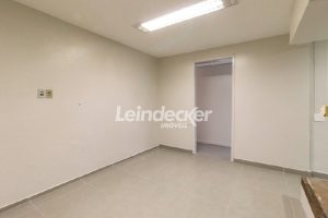 Salas/Conjuntos à venda com 70m², 1 vaga no bairro Centro em Porto Alegre - Foto 1