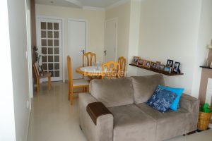 Apartamento à venda com 170m², 3 dormitórios, 1 suíte, 2 vagas no bairro Jardim Planalto em Porto Alegre - Foto 3