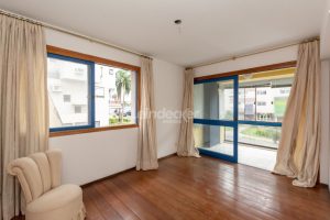 Apartamento à venda com 102m², 3 dormitórios, 1 suíte, 1 vaga no bairro Chácara das Pedras em Porto Alegre - Foto 7