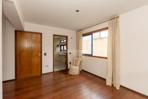 Apartamento à venda com 102m², 3 dormitórios, 1 suíte, 1 vaga no bairro Chácara das Pedras em Porto Alegre - Foto 9