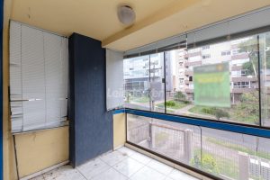 Apartamento à venda com 102m², 3 dormitórios, 1 suíte, 1 vaga no bairro Chácara das Pedras em Porto Alegre - Foto 5