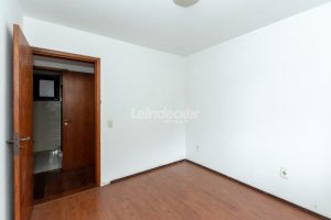 Apartamento à venda com 102m², 3 dormitórios, 1 suíte, 1 vaga no bairro Chácara das Pedras em Porto Alegre - Foto 20