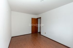 Apartamento à venda com 102m², 3 dormitórios, 1 suíte, 1 vaga no bairro Chácara das Pedras em Porto Alegre - Foto 34