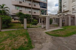 Apartamento à venda com 102m², 3 dormitórios, 1 suíte, 1 vaga no bairro Chácara das Pedras em Porto Alegre - Foto 46
