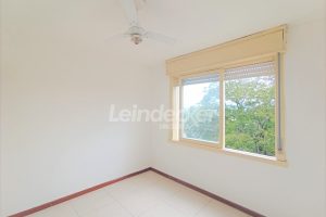 Apartamento à venda com 75m², 2 dormitórios, 1 vaga no bairro Tristeza em Porto Alegre - Foto 2
