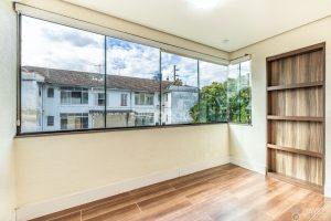 Apartamento à venda com 84m², 3 dormitórios, 1 suíte, 1 vaga no bairro Higienópolis em Porto Alegre - Foto 4