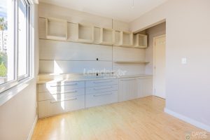 Apartamento à venda com 84m², 3 dormitórios, 1 suíte, 1 vaga no bairro Higienópolis em Porto Alegre - Foto 15