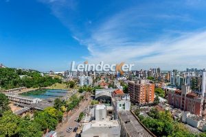 Cobertura à venda com 302m², 4 dormitórios, 1 suíte, 3 vagas no bairro Menino Deus em Porto Alegre - Foto 21