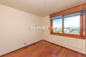 Cobertura à venda com 302m², 4 dormitórios, 1 suíte, 3 vagas no bairro Menino Deus em Porto Alegre - Foto 11