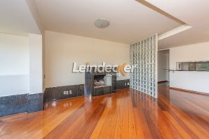 Cobertura à venda com 302m², 4 dormitórios, 1 suíte, 3 vagas no bairro Menino Deus em Porto Alegre - Foto 4