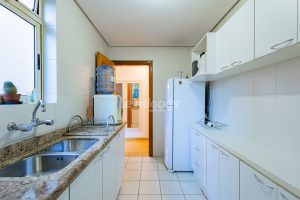 Apartamento à venda com 74m², 2 dormitórios, 1 suíte, 1 vaga no bairro Menino Deus em Porto Alegre - Foto 8