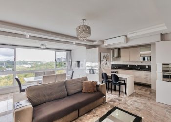 Apartamento para alugar com 84m², 2 dormitórios, 2 vagas no bairro Central Parque em Porto Alegre