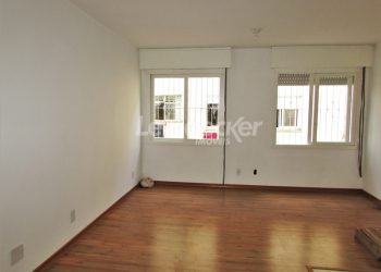 JK para alugar com 28m², 1 dormitório no bairro Jardim Leopoldina em Porto Alegre