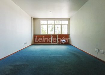 Sala para alugar com 33m² no bairro São Geraldo em Porto Alegre