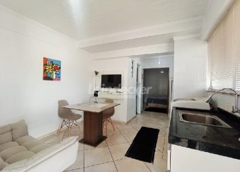 Apartamento para alugar com 35m², 1 dormitório, 1 vaga no bairro Protásio Alves em Porto Alegre