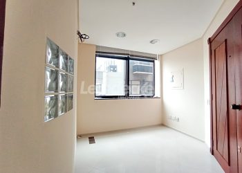 Sala para alugar com 46m² no bairro Moinhos de Vento em Porto Alegre