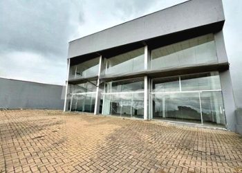 Loja para alugar com 384m², 10 vagas no bairro Protásio Alves em Porto Alegre