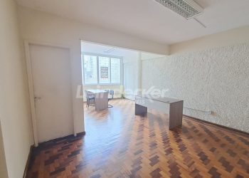 Sala para alugar com 30m² no bairro Centro em Porto Alegre